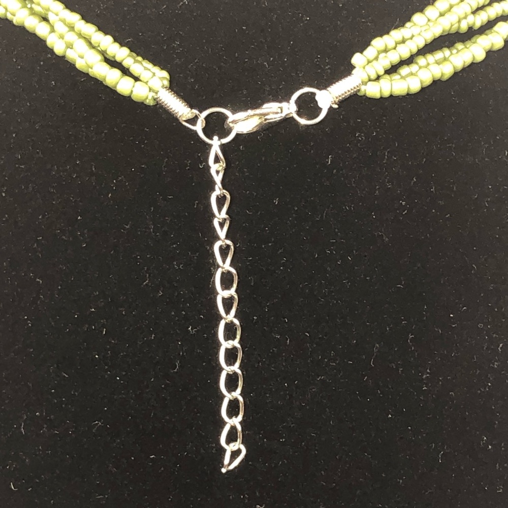 Beaded Necklace with Glossy Painted Shell Pendant Green & Black - Picture 8 of 8